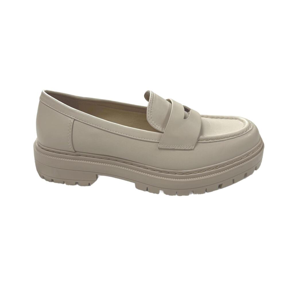 SODA Beige Women's Loafers with Lug Sole‎ size 10